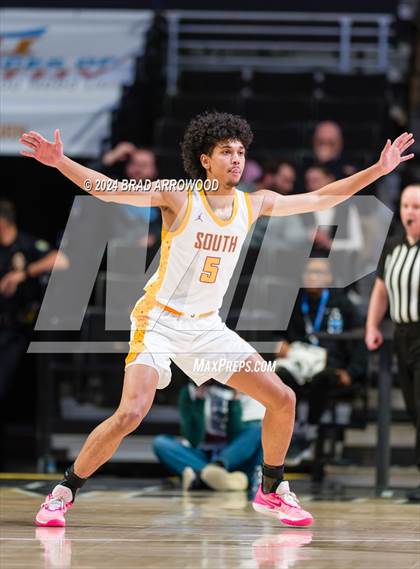 Thumbnail 2 in Corvian Community vs South Stokes (NCHSAA 1A Regional Final) photogallery.