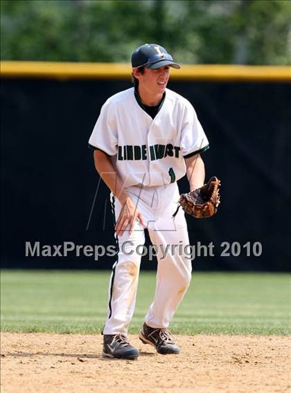 Thumbnail 3 in Lindenhurst vs. Valley Central (NYSPHSAA Class AA Semifinal) photogallery.