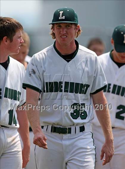 Thumbnail 2 in Lindenhurst vs. Valley Central (NYSPHSAA Class AA Semifinal) photogallery.