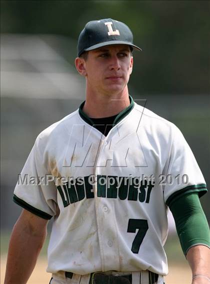 Thumbnail 3 in Lindenhurst vs. Valley Central (NYSPHSAA Class AA Semifinal) photogallery.