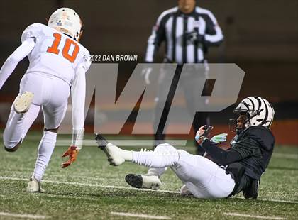 Thumbnail 3 in Mineola vs Grandview (UIL 3A D1 Area Playoff) photogallery.