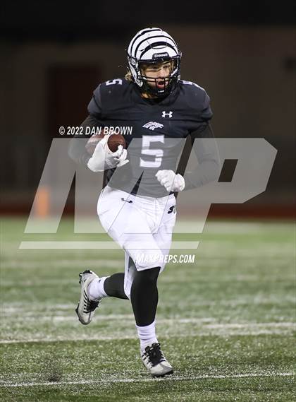 Thumbnail 2 in Mineola vs Grandview (UIL 3A D1 Area Playoff) photogallery.