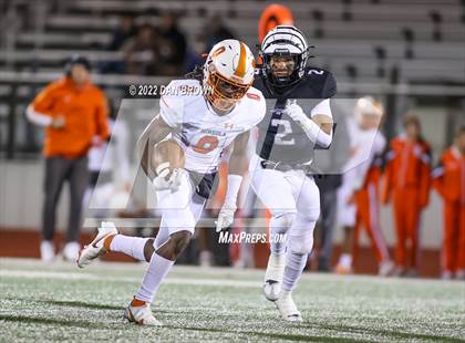 Thumbnail 3 in Mineola vs Grandview (UIL 3A D1 Area Playoff) photogallery.