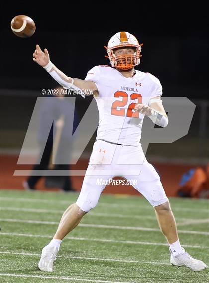 Thumbnail 3 in Mineola vs Grandview (UIL 3A D1 Area Playoff) photogallery.