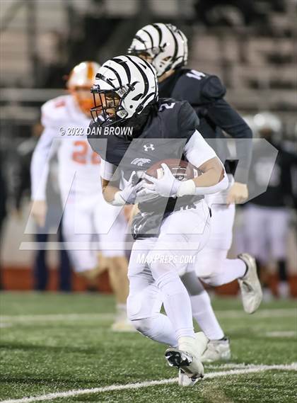 Thumbnail 1 in Mineola vs Grandview (UIL 3A D1 Area Playoff) photogallery.