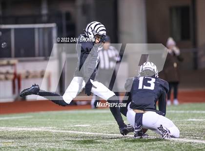 Thumbnail 2 in Mineola vs Grandview (UIL 3A D1 Area Playoff) photogallery.