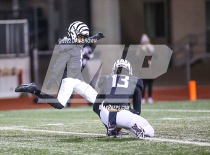 Thumbnail 3 in Mineola vs Grandview (UIL 3A D1 Area Playoff) photogallery.