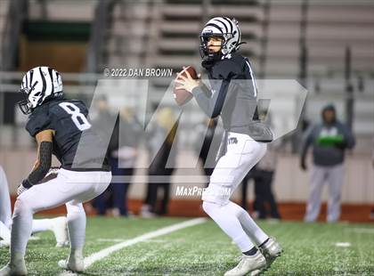 Thumbnail 2 in Mineola vs Grandview (UIL 3A D1 Area Playoff) photogallery.