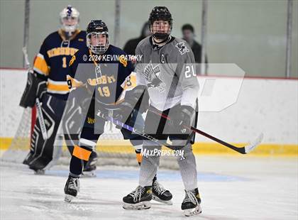 Thumbnail 2 in Simsbury @ Xavier photogallery.