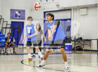 Thumbnail 2 in JV: Legacy @ Basic photogallery.