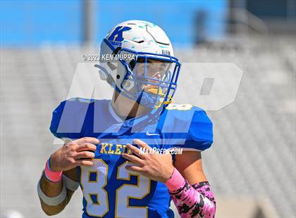 Thumbnail 3 in Waller @ Klein photogallery.