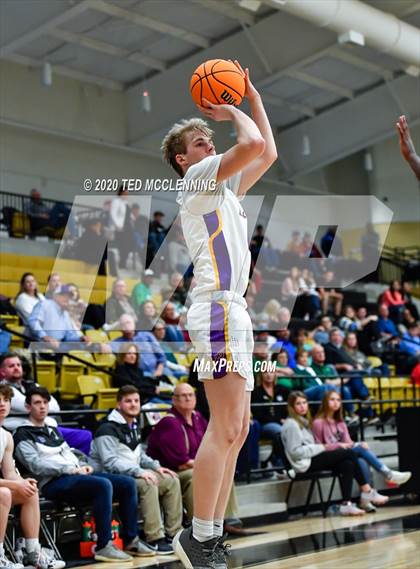 Thumbnail 1 in Lavaca vs. Maumelle Charter (AAA 2A State Playoff First Round) photogallery.