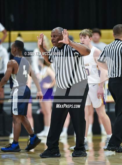 Thumbnail 3 in Lavaca vs. Maumelle Charter (AAA 2A State Playoff First Round) photogallery.