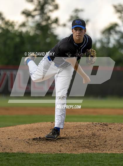 Thumbnail 1 in Deep Run @ Gainesville (VHSL Class 6 Quarterfinal) photogallery.