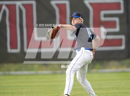 Thumbnail 3 in Deep Run @ Gainesville (VHSL Class 6 Quarterfinal) photogallery.