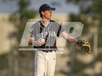 Thumbnail 1 in Deep Run @ Gainesville (VHSL Class 6 Quarterfinal) photogallery.