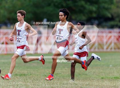 Thumbnail 3 in UIL Cross Country 6A Finals (5K) photogallery.