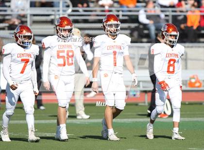 Thumbnail 3 in Central York @ Harrisburg (PIAA 6A District 3 Quarterfinal) photogallery.