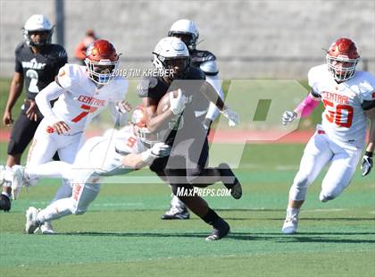 Thumbnail 1 in Central York @ Harrisburg (PIAA 6A District 3 Quarterfinal) photogallery.