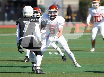 Thumbnail 1 in Central York @ Harrisburg (PIAA 6A District 3 Quarterfinal) photogallery.
