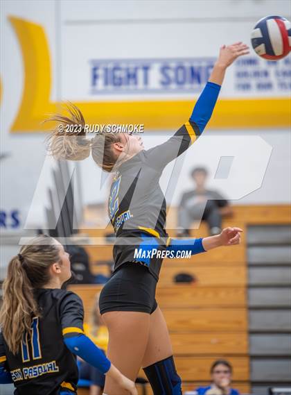 Thumbnail 1 in Mission Hills @ San Pasqual photogallery.