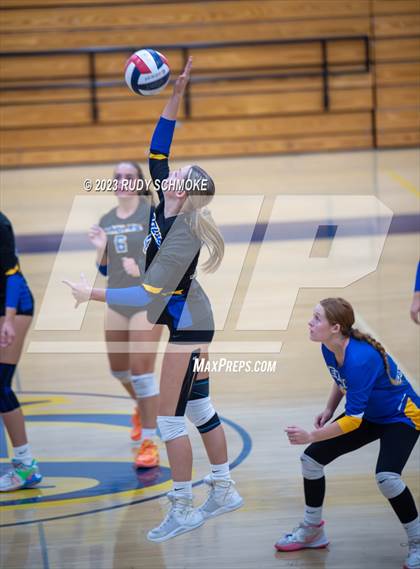 Thumbnail 3 in Mission Hills @ San Pasqual photogallery.