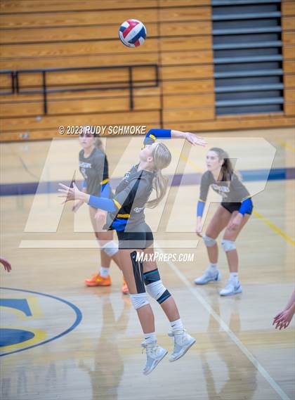 Thumbnail 3 in Mission Hills @ San Pasqual photogallery.