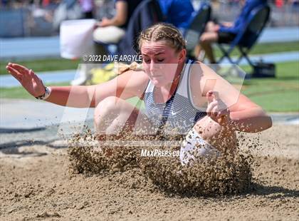 Thumbnail 3 in BYU Invitational photogallery.