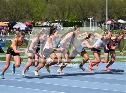 Thumbnail 3 in BYU Invitational photogallery.