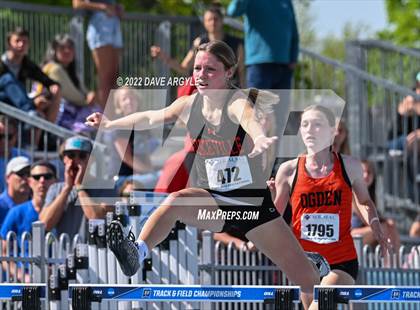 Thumbnail 3 in BYU Invitational photogallery.