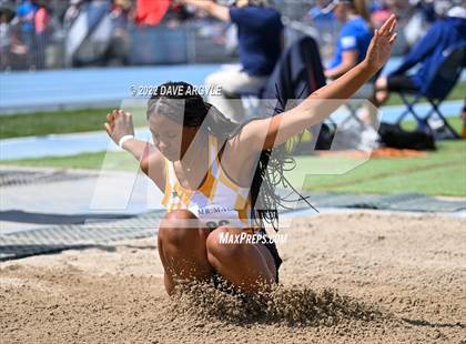 Thumbnail 2 in BYU Invitational photogallery.