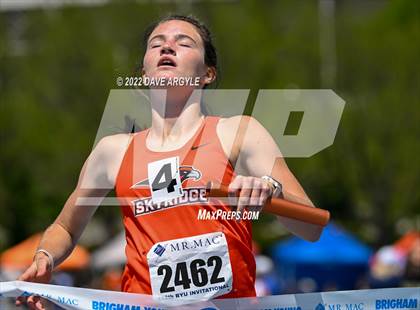 Thumbnail 3 in BYU Invitational photogallery.