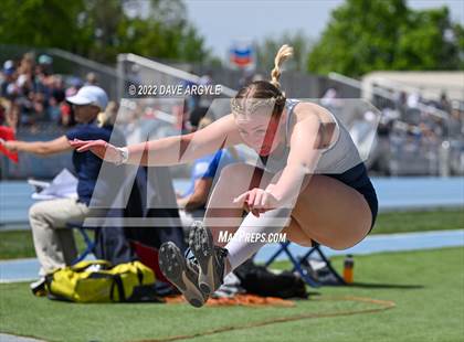 Thumbnail 3 in BYU Invitational photogallery.