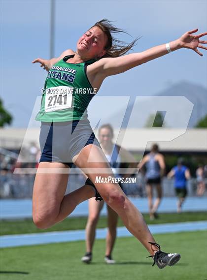Thumbnail 3 in BYU Invitational photogallery.