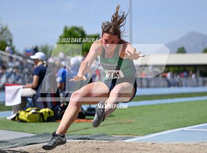 Thumbnail 3 in BYU Invitational photogallery.