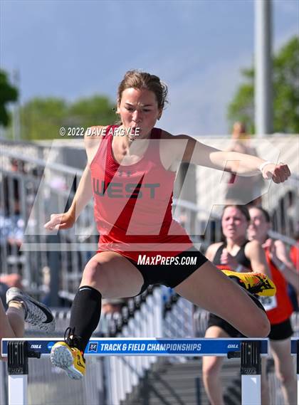 Thumbnail 2 in BYU Invitational photogallery.
