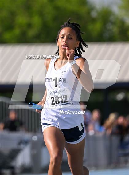 Thumbnail 2 in BYU Invitational photogallery.
