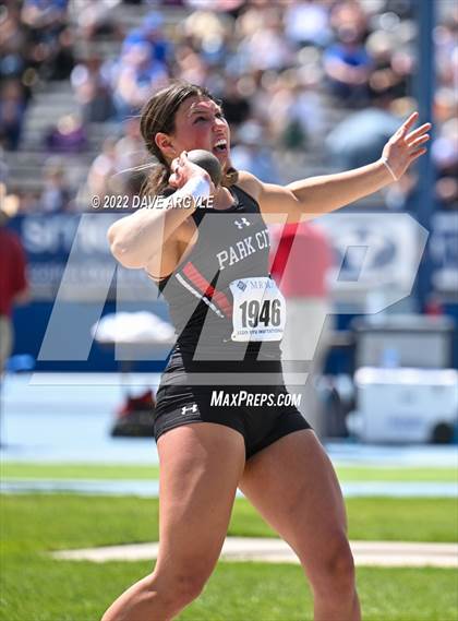 Thumbnail 2 in BYU Invitational photogallery.