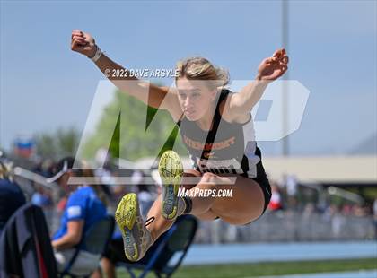 Thumbnail 3 in BYU Invitational photogallery.