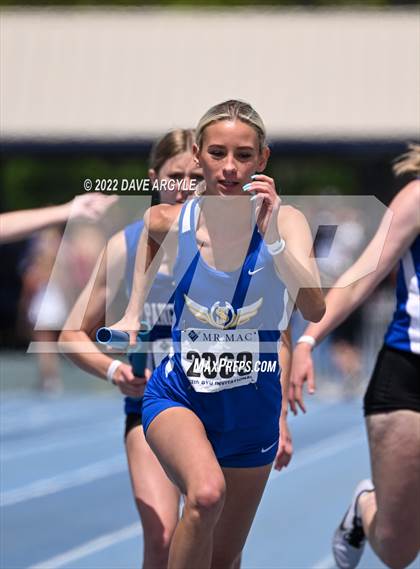 Thumbnail 3 in BYU Invitational photogallery.