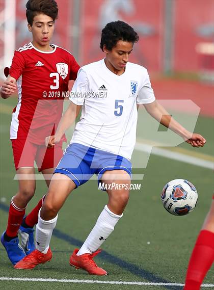 Thumbnail 3 in Lake Zurich @ Mundelein photogallery.