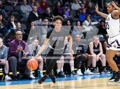 Thumbnail 2 in Park Hill South vs. North Kansas City (MSHSAA Class 5 Sectional) photogallery.