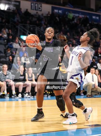 Thumbnail 2 in Park Hill South vs. North Kansas City (MSHSAA Class 5 Sectional) photogallery.