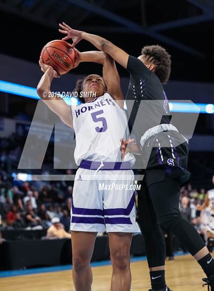 Thumbnail 2 in Park Hill South vs. North Kansas City (MSHSAA Class 5 Sectional) photogallery.