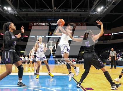 Thumbnail 3 in Park Hill South vs. North Kansas City (MSHSAA Class 5 Sectional) photogallery.