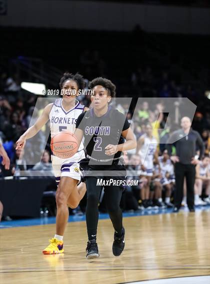 Thumbnail 2 in Park Hill South vs. North Kansas City (MSHSAA Class 5 Sectional) photogallery.