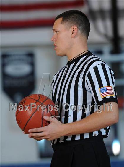 Thumbnail 2 in Saugus vs. Marina (CIF SS Playoffs) photogallery.