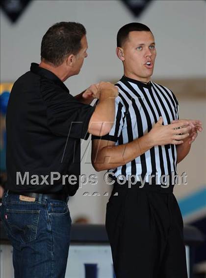 Thumbnail 2 in Saugus vs. Marina (CIF SS Playoffs) photogallery.