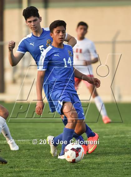 Thumbnail 2 in Lee [Robert E.] vs MacArthur [Douglas] (Blossom Athletic Center) photogallery.