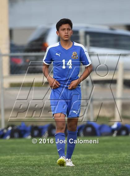 Thumbnail 2 in Lee [Robert E.] vs MacArthur [Douglas] (Blossom Athletic Center) photogallery.